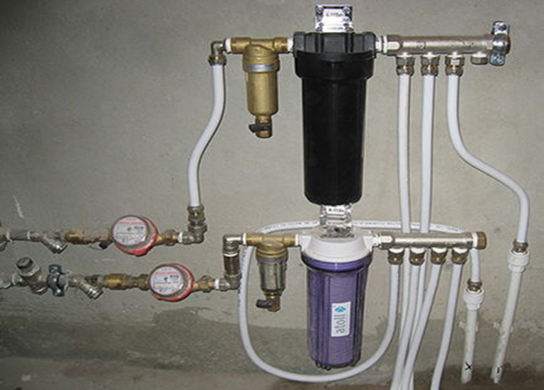 Фильтр на ввод воды. Магистральный фильтр для воды WFK-34. Фильтра для воды в квартиру 10 ВВ. Фильтр грубой очистки магистральный для холодной воды. Магистральный фильтр для воды смонтированный.